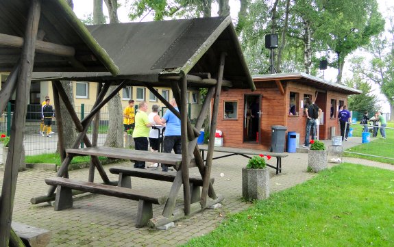 Spiegelwaldstadion <i>Gr&uuml;nhain-Beierfeld</i>