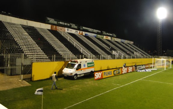 Est&aacute;dio Nabi Abi Chedid (Est&aacute;dio Marcello St&eacute;fani)