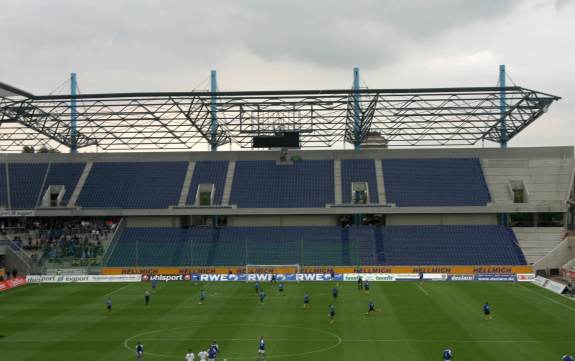 MSV-Arena (Wedau-Stadion) - S&uuml;dtrib&uuml;ne noch nicht freigegeben