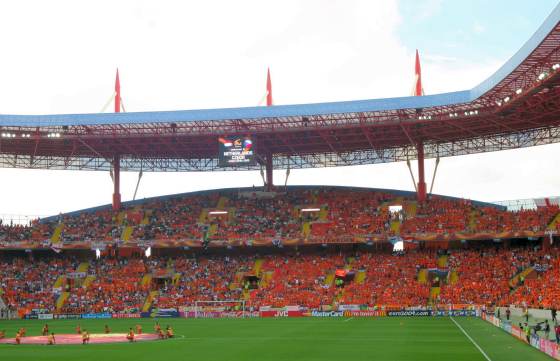 Est&aacute;dio Municipal de Aveiro - L&auml;ngstrib&uuml;ne