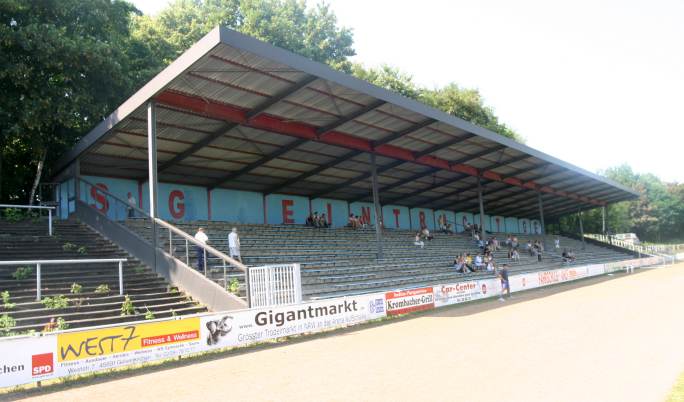 S&uuml;dstadion - Trib&uuml;ne