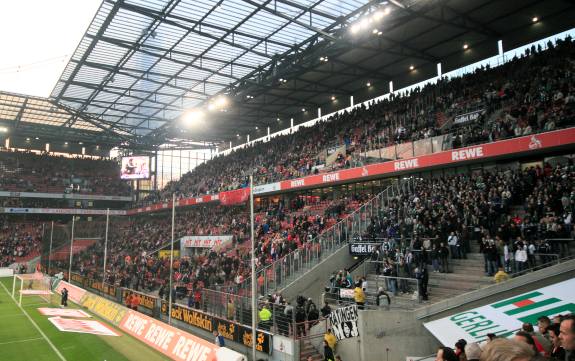 M&uuml;ngersdorfer Stadion