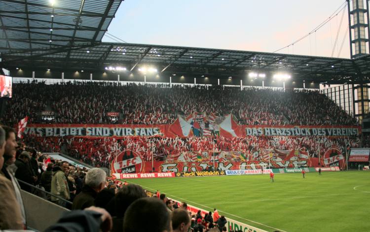 M&uuml;ngersdorfer Stadion