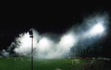 Preu&szlig;en-Stadion - Uerdinger Abendstimmung in M&uuml;nsteraner Nachthimmel