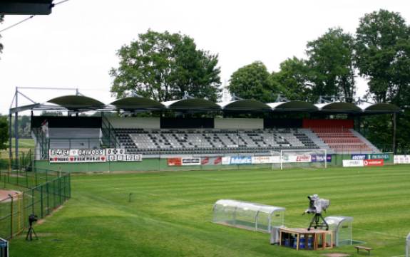 Fasanerija - Freistehende Hintertortrib&uuml;ne