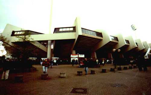 Ruhrstadion - Au�enansicht (Archivaufnahme)