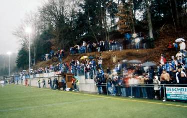 Sportplatz Rudi-W&uuml;nzer-Stra&szlig;e - Gegenseite